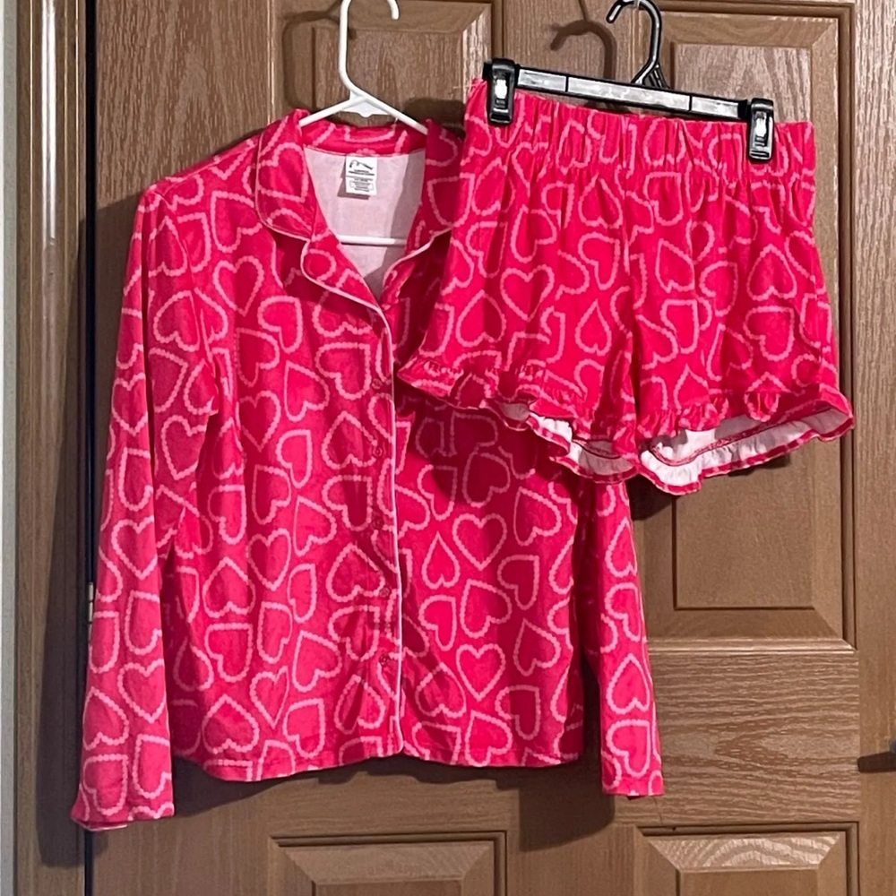 art class Pink Heart Pajama Set. nwot
